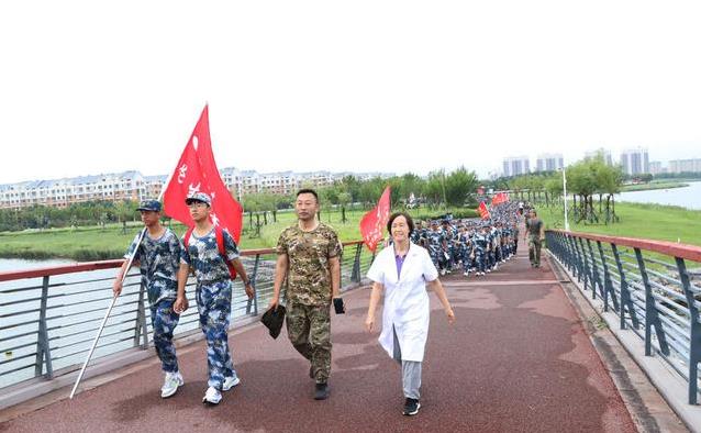 tenan, 肩膀酸痛, 但那种不服 tenan, 肩膀酸痛, 但那种不服