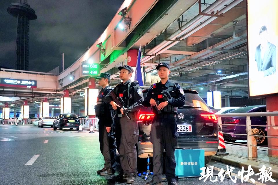 名特警队员, 辅警数小时 名特警队员, 辅警数小时