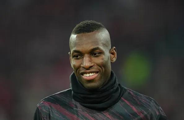 后悔, 我并不是说, 军俱乐部一